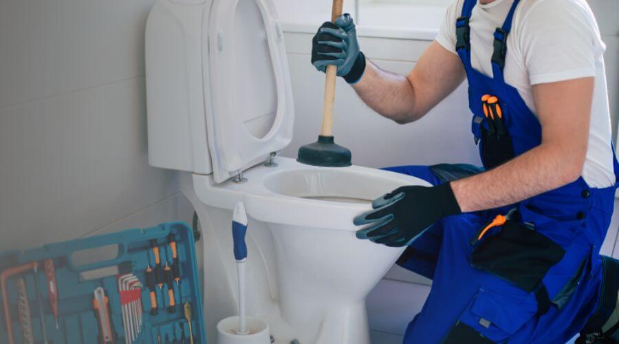 Expert burst pipe repair services in Naugatuck, CT